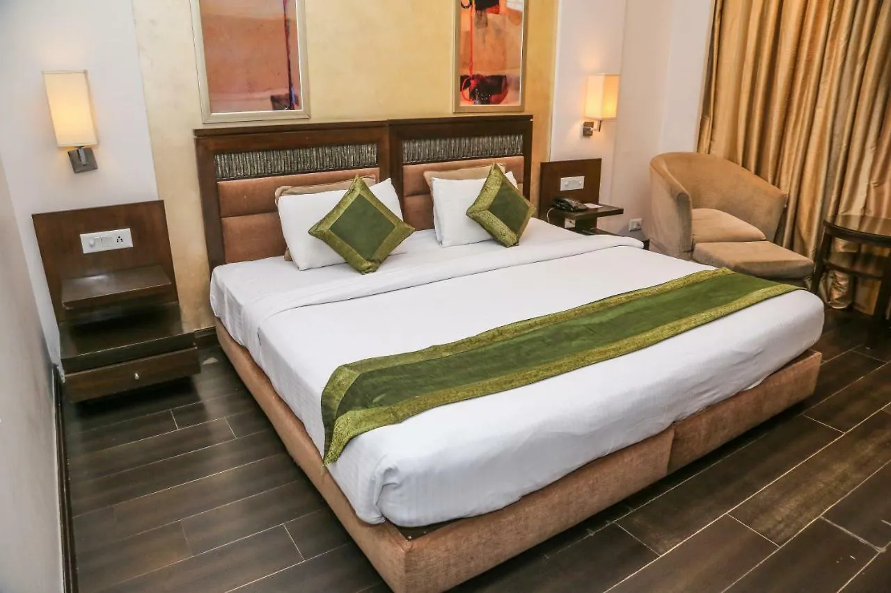 Hotel Western Court Chandigarh
